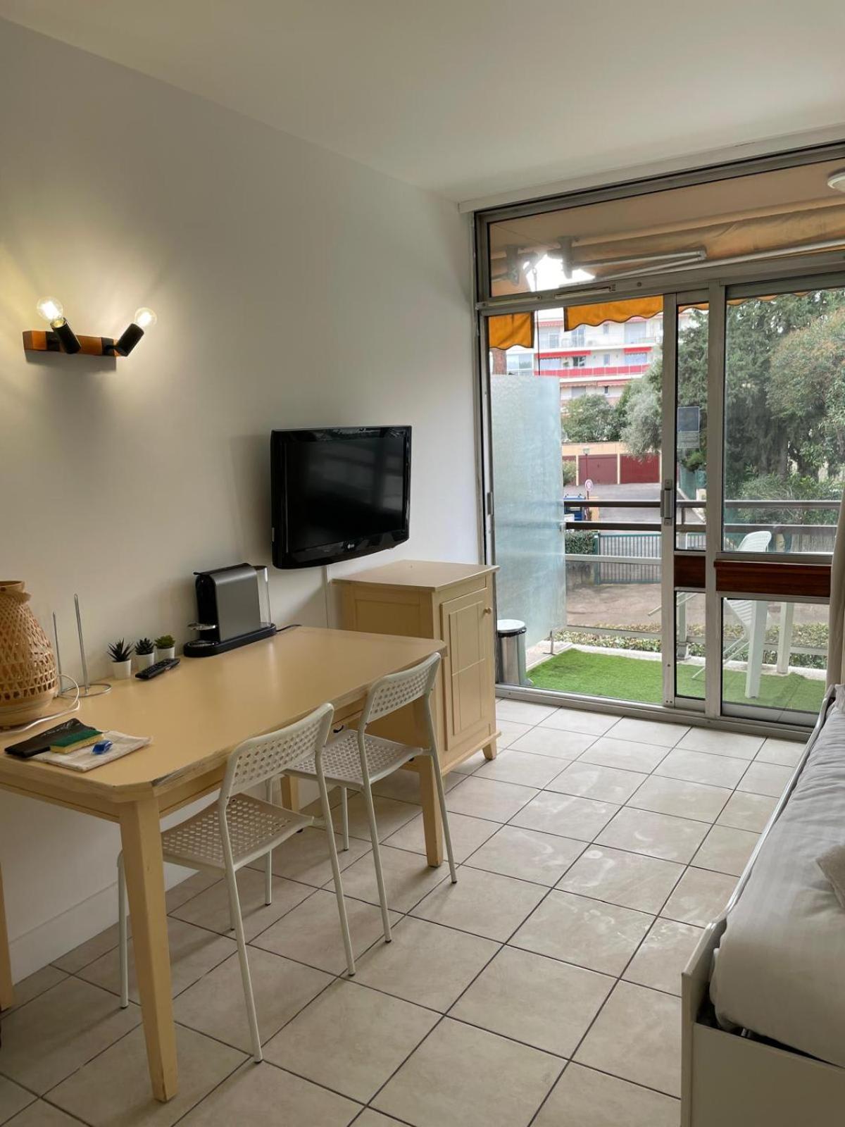 06U - Beautiful Studio In Residence - Swimming Pool And Tennis Court سا لُرون دو فار المظهر الخارجي الصورة